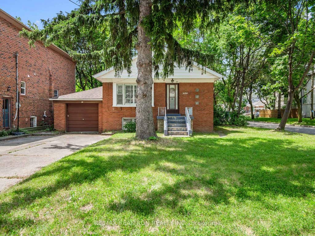 Photo of 12 Graymar Avenue, Toronto, ON M3H 3B4 (MLS # C13715060)