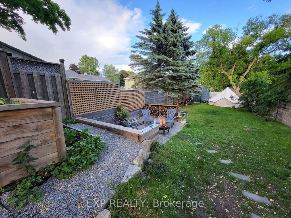 Photo of 41 Lake Street, Prince Edward County, ON K0K 2T0 (MLS # X12684368)