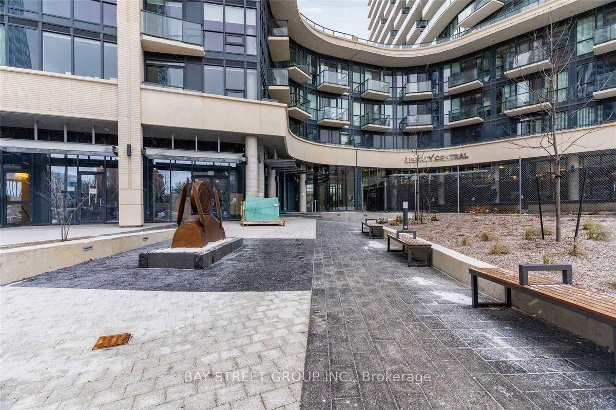 49 East Liberty Street 2006