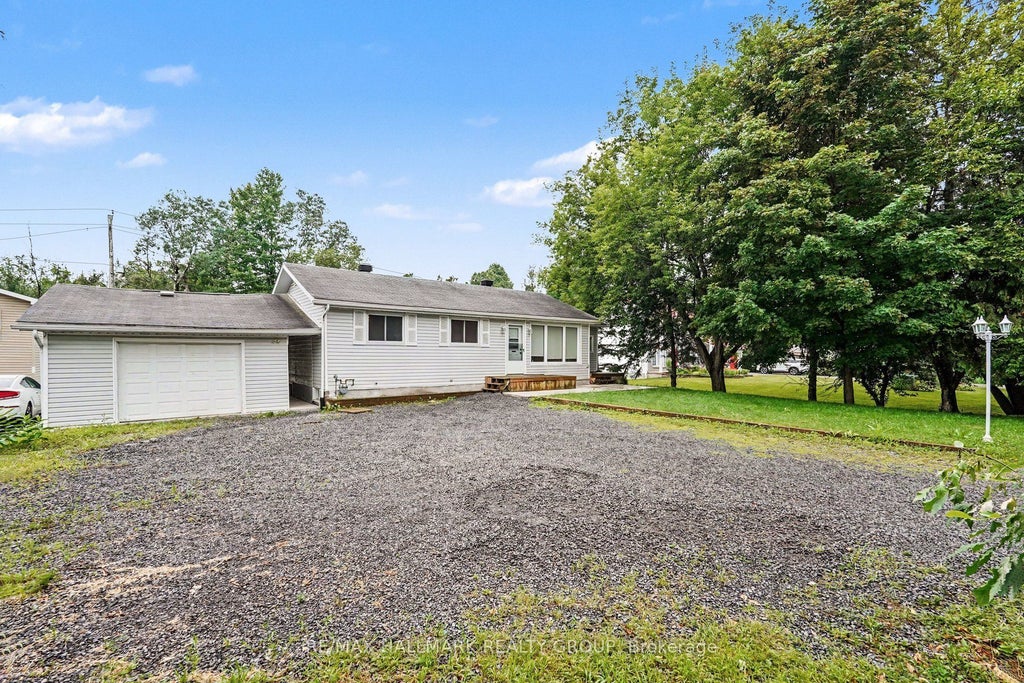 Photo of 7220 Mitch Owens Road, Greely - Metcalfe - Osgoode - Vernon and Area, ON K4P 1K8 (MLS # X13858870)