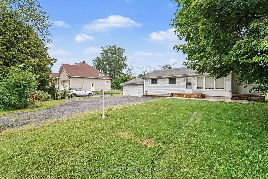 Photo of 7220 Mitch Owens Road, Greely - Metcalfe - Osgoode - Vernon and Area, ON K4P 1K8 (MLS # X13858870)