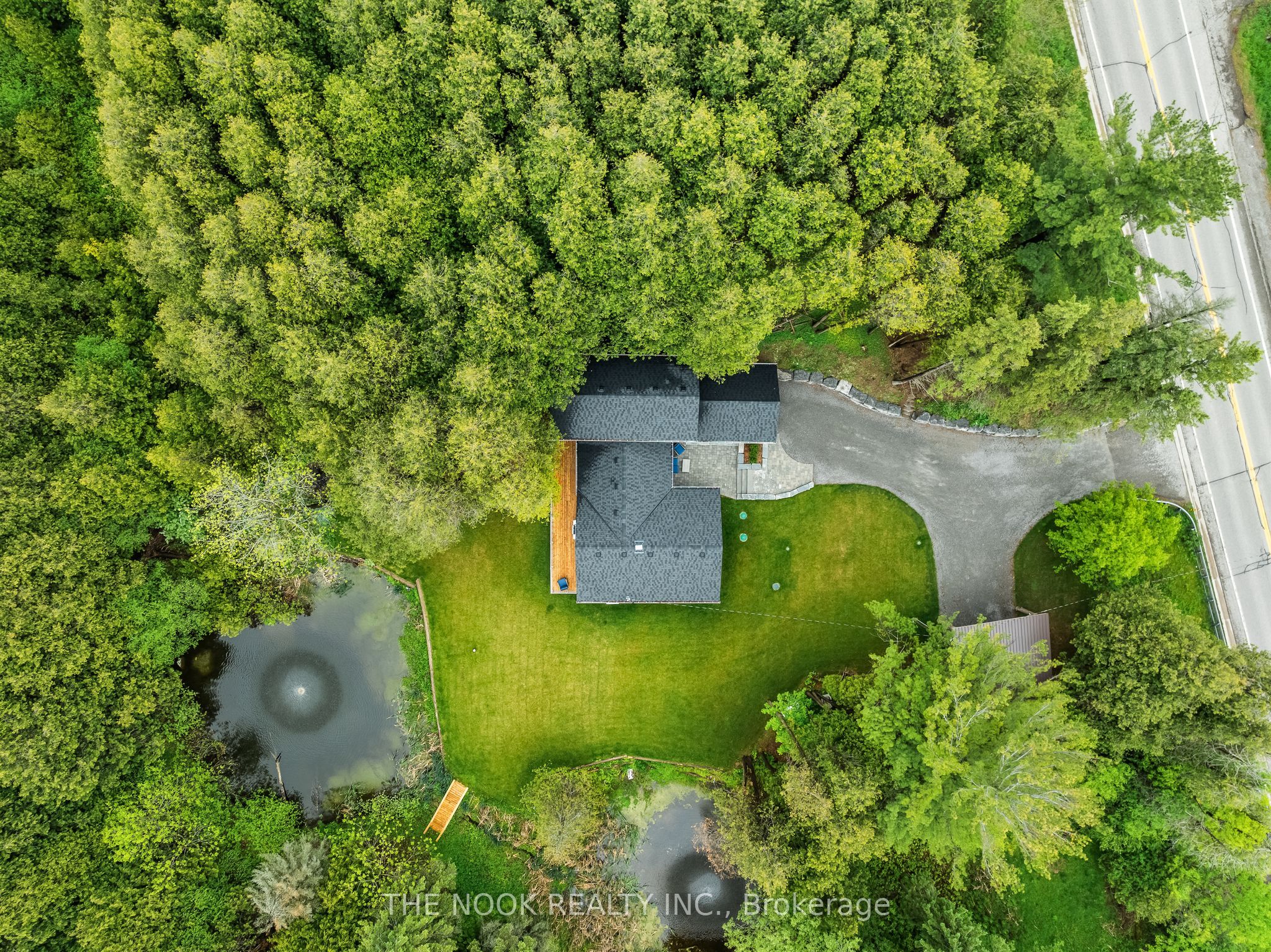 662 Raglan Road W