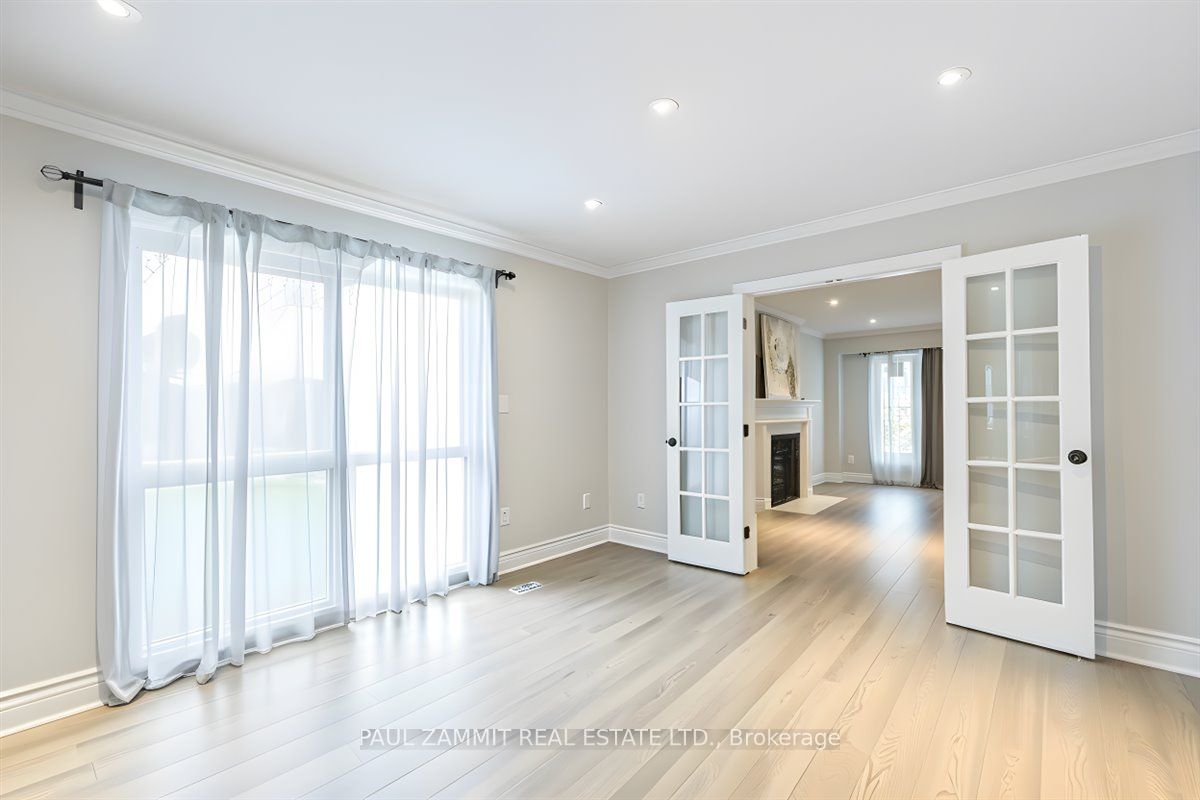 210 Bayview Fairways Drive