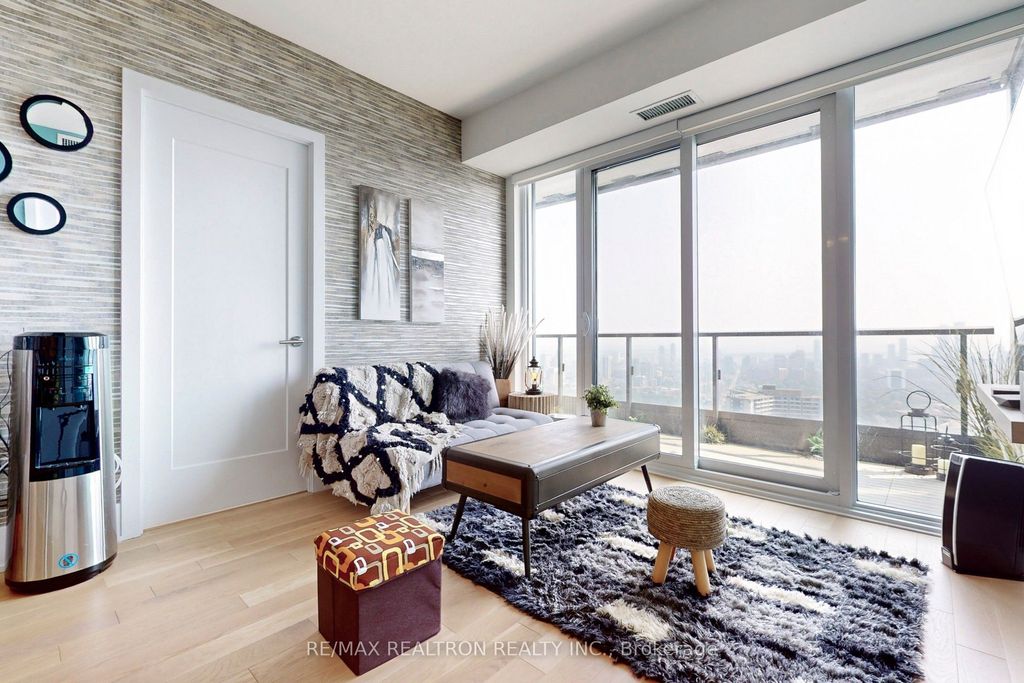Photo of 585 Bloor Street E #4121, Toronto, ON M4W 0B3 (MLS # C12385540)