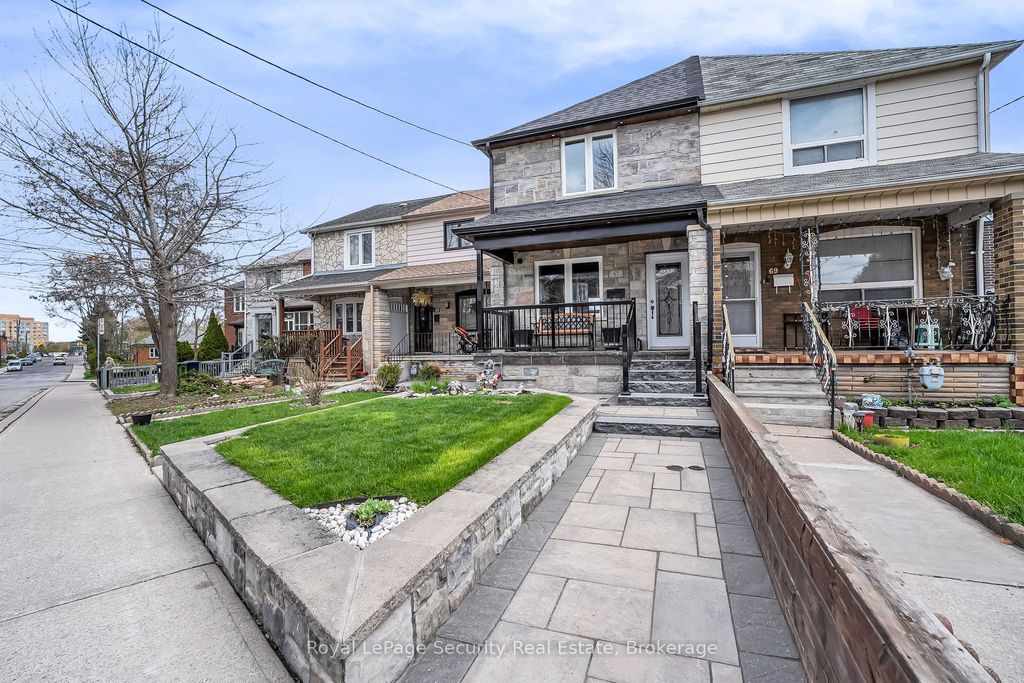 Photo of 67 Northland Avenue, Toronto, ON M6N 2C9 (MLS # W13069352)
