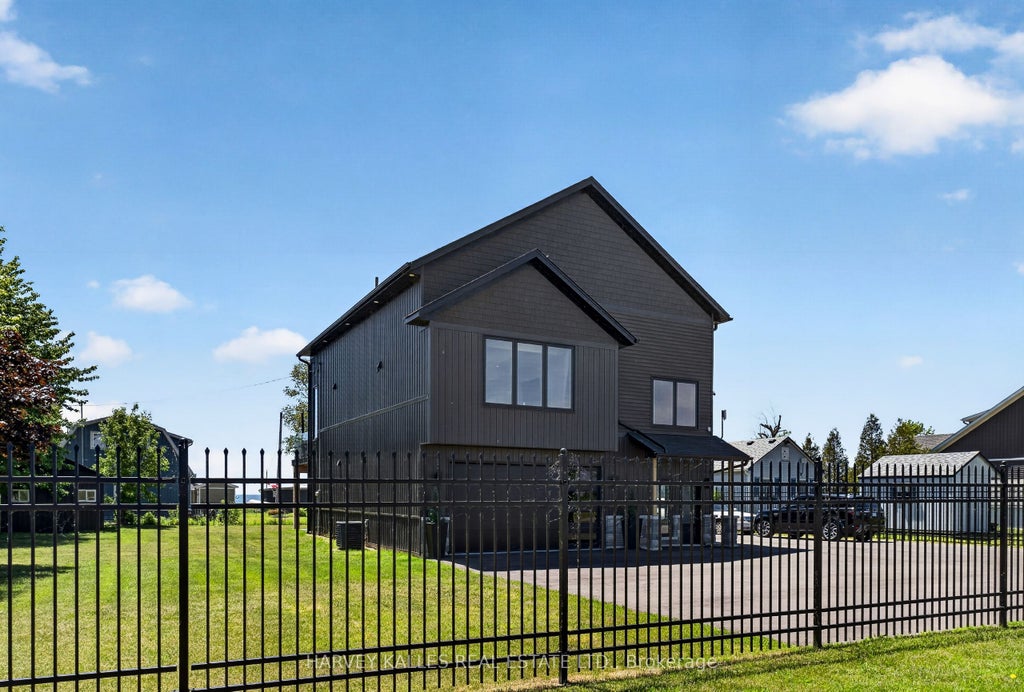 Photo of 3184 Lakeshore Road, Haldimand, ON N1A 2W8 (MLS # X13833046)