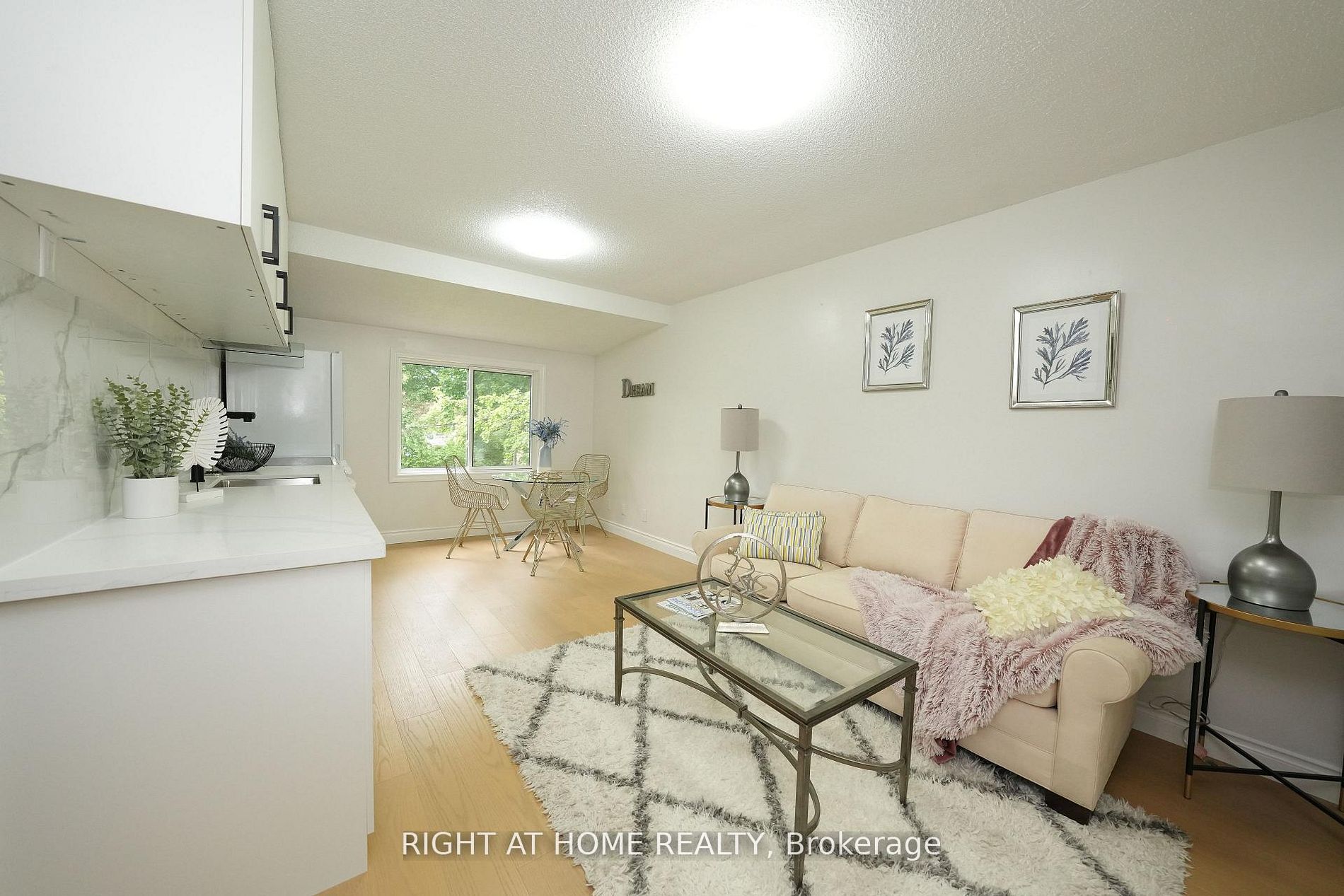 Photo 1 of 16 — 149 Dorset Road, Toronto, ON M1M 2T5