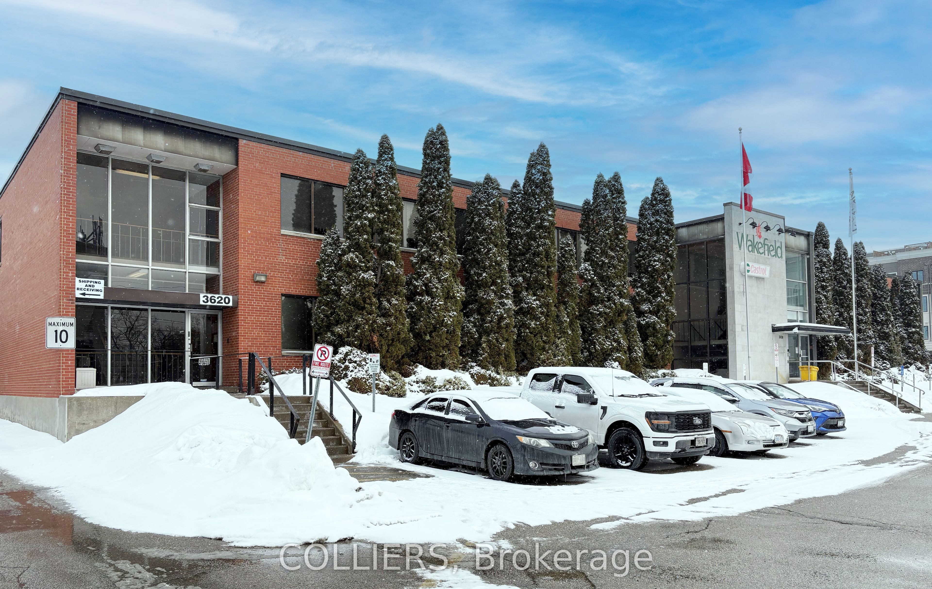 Photo 1 of 1 — 3620 Lake Shore Boulevard W Unit 2, Toronto, ON M8W 1P2