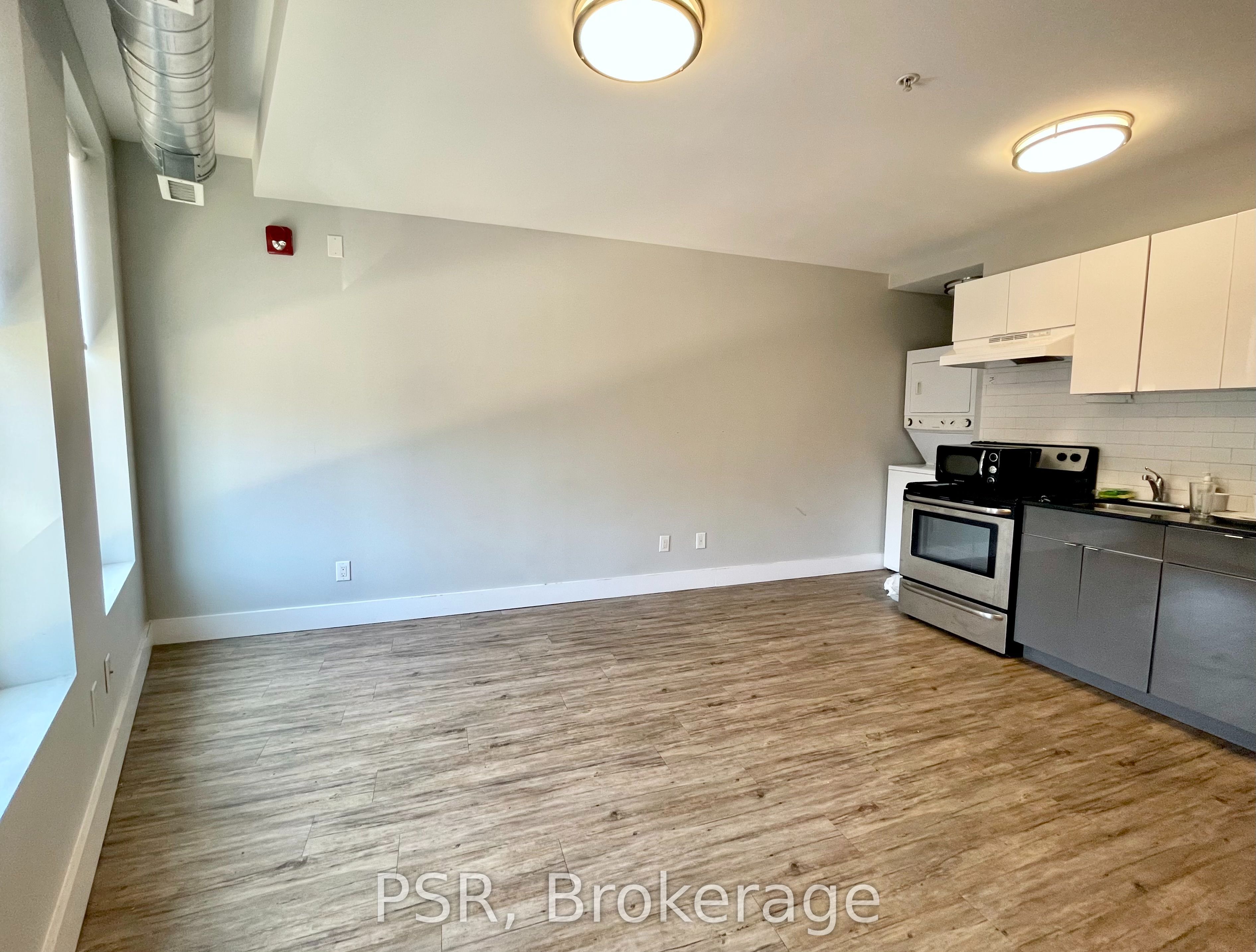 2870 Dundas Street 209
