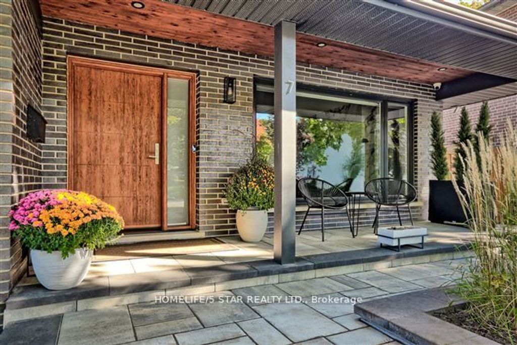 Photo of 7 KINGSBOROUGH Crescent, Toronto, ON M9R 2T8 (MLS # W12437268)