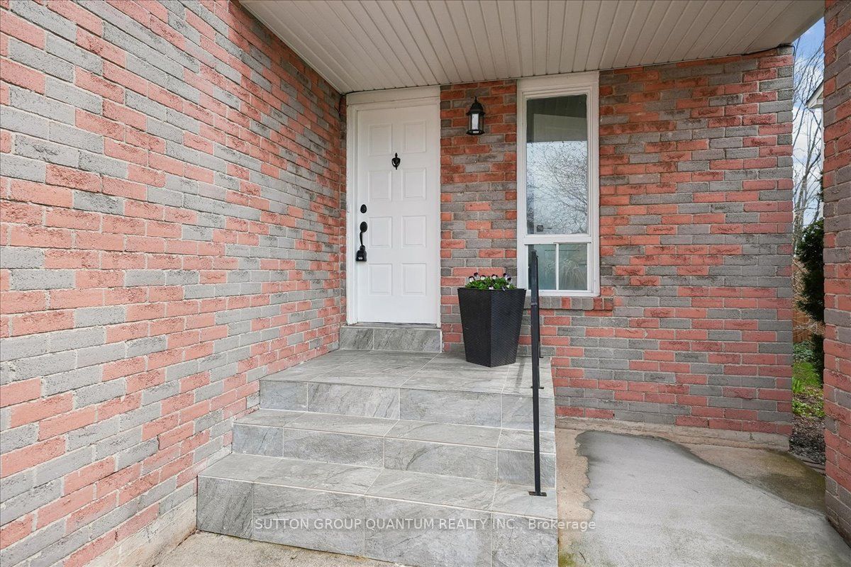 1120 Montgomery Drive