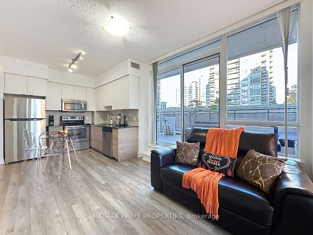 85 North Park Road 205