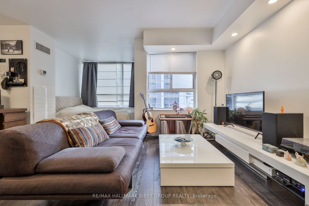 Photo of 717 Bay Street #1010, Toronto, ON M5G 2J9 (MLS # C12614230)