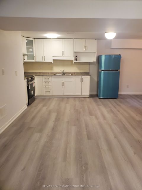 1118 Lambton Drive Bsmt Oakville ON L6J 7P3