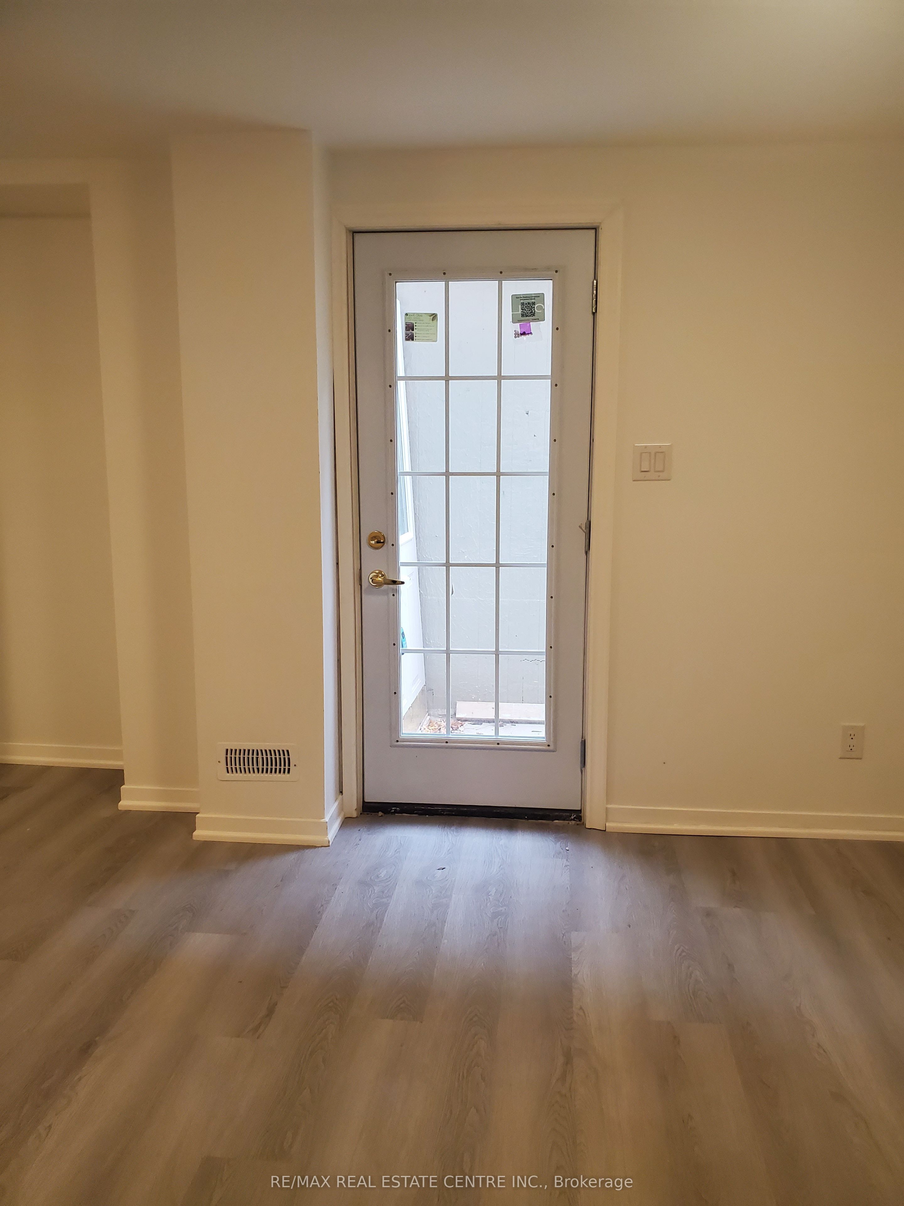 1118 Lambton Drive Bsmt