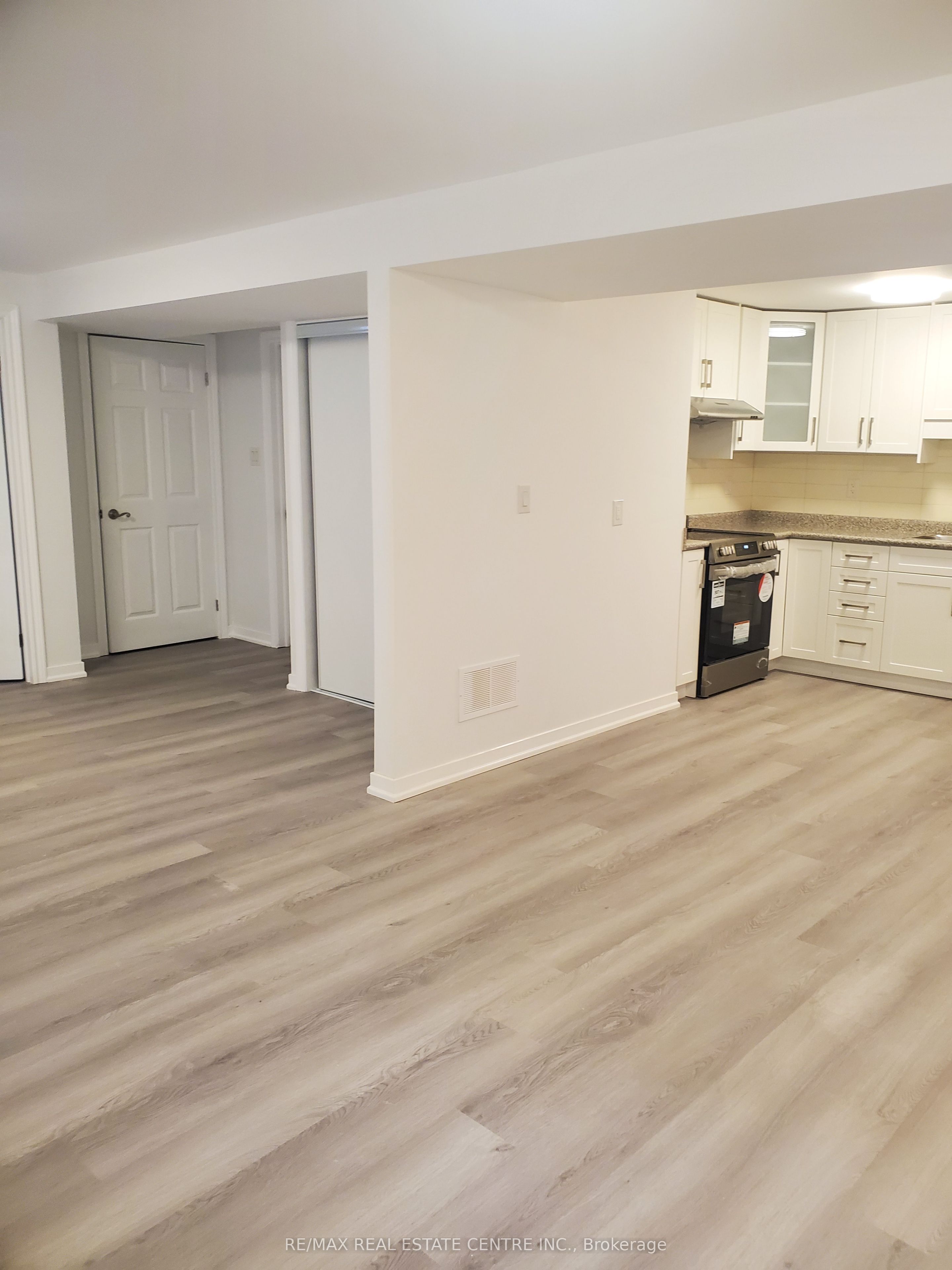 1118 Lambton Drive Bsmt