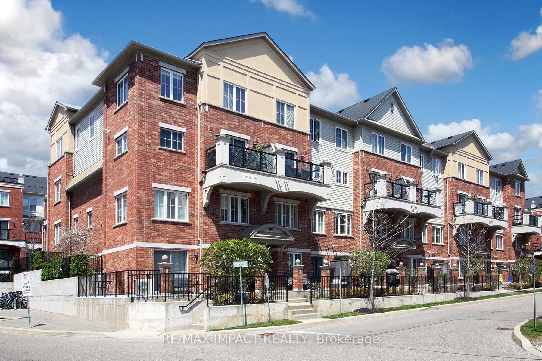 47 Hays Boulevard 3