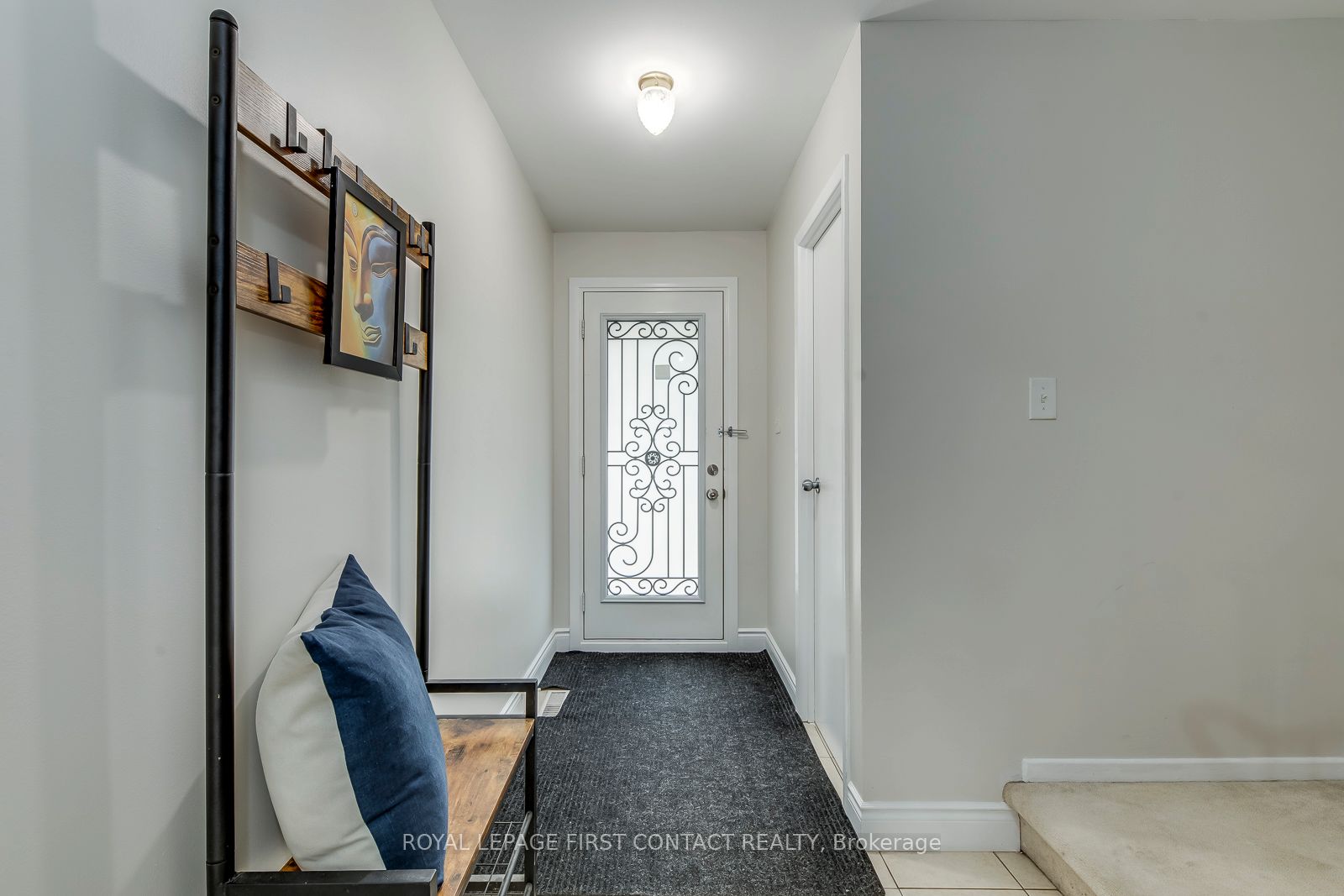 17 New Port Way