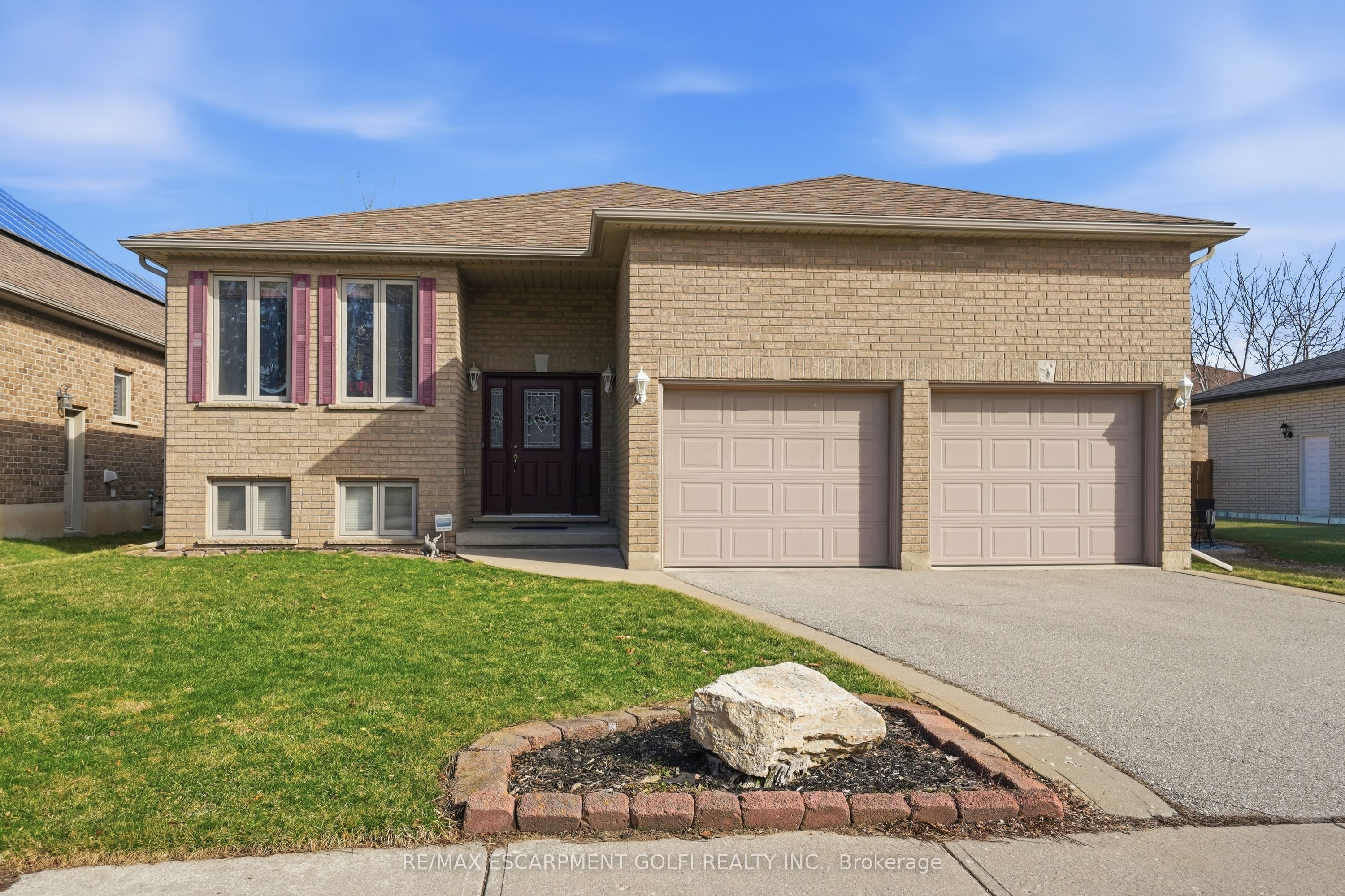 9 Pace Avenue