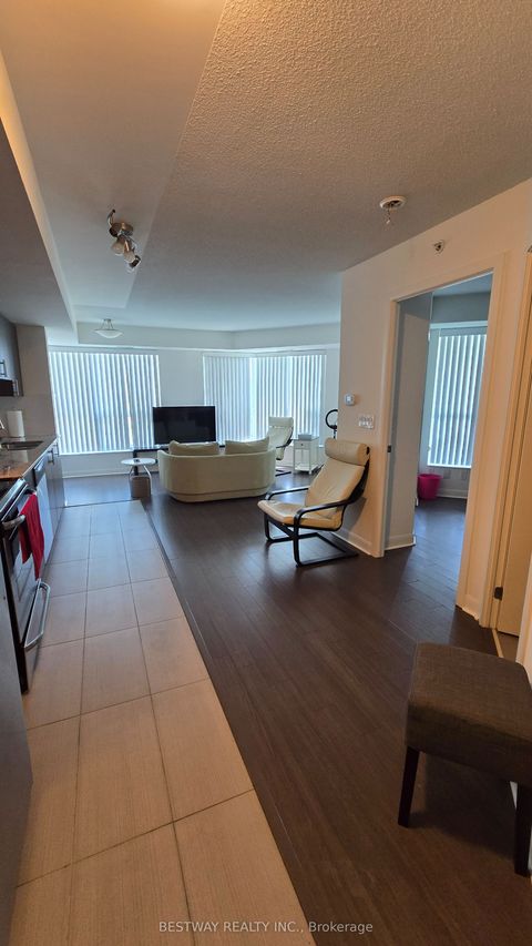 75 Norman Bethune Avenue 208 Richmond Hill ON L4B 0B6