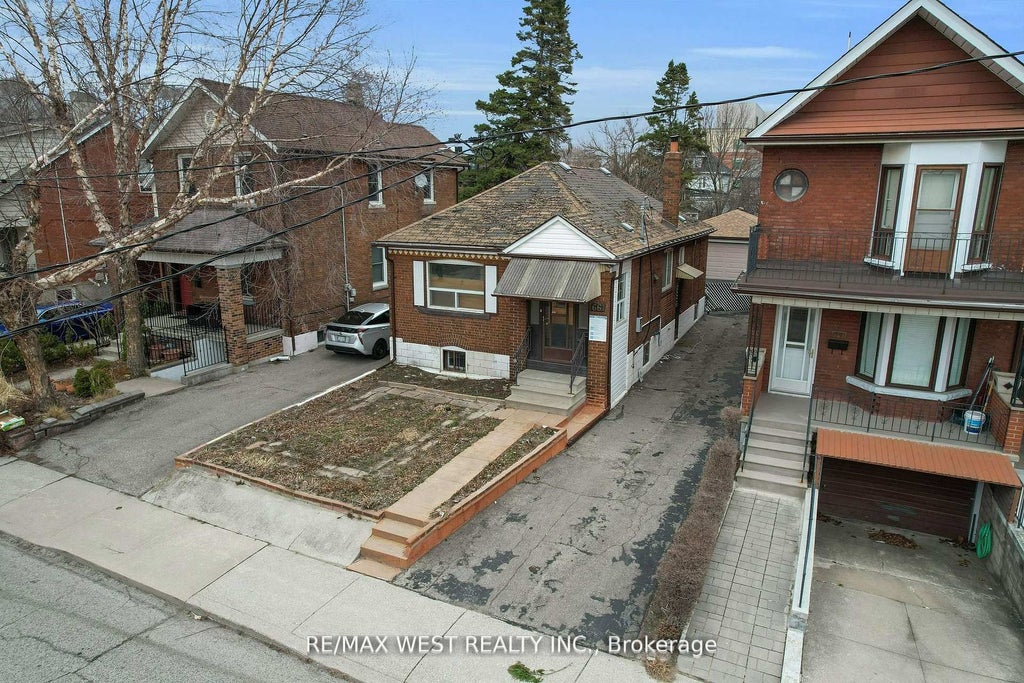 Photo of 661 Beresford Avenue, Toronto, ON M6S 3C4 (MLS # W13508508)