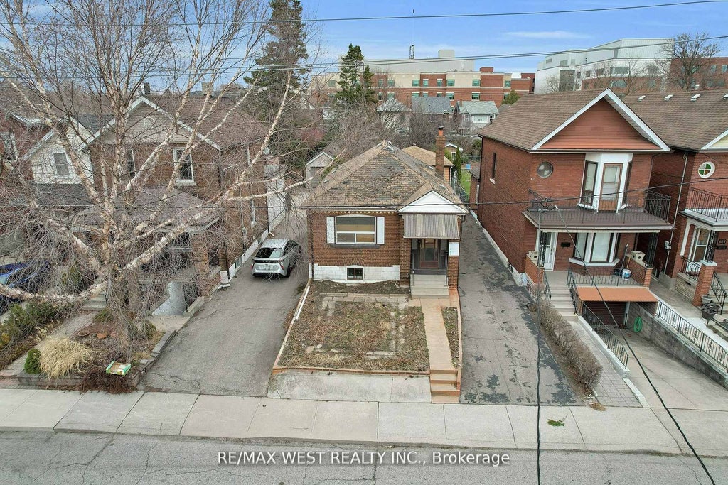 Photo of 661 Beresford Avenue, Toronto, ON M6S 3C4 (MLS # W13508508)