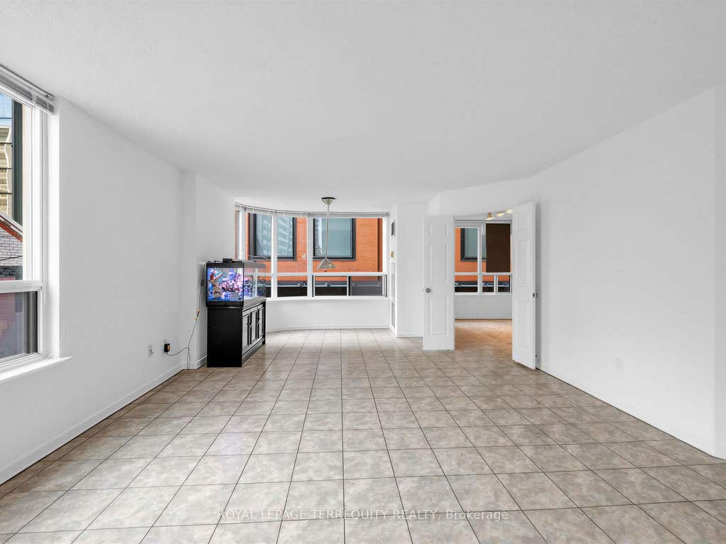 Photo of 25 Maitland Street #210, Toronto, ON M4Y 2W1 (MLS # C13637524)