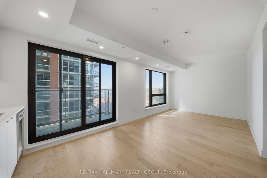 Photo of 180 George Street #606, Lower Town - Sandy Hill, ON K1N 0G8 (MLS # X14032428)