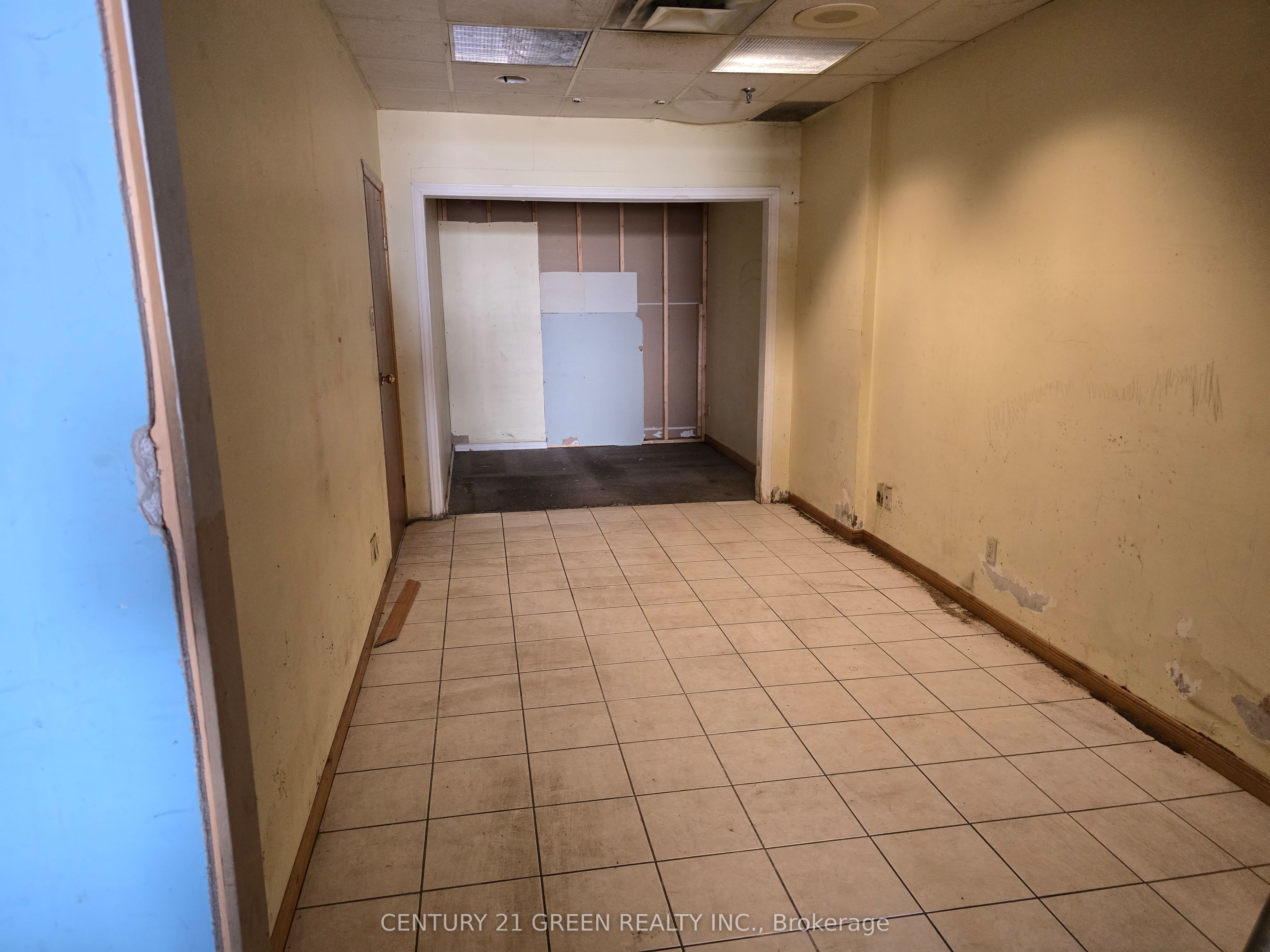 7955 Torbram Road 17