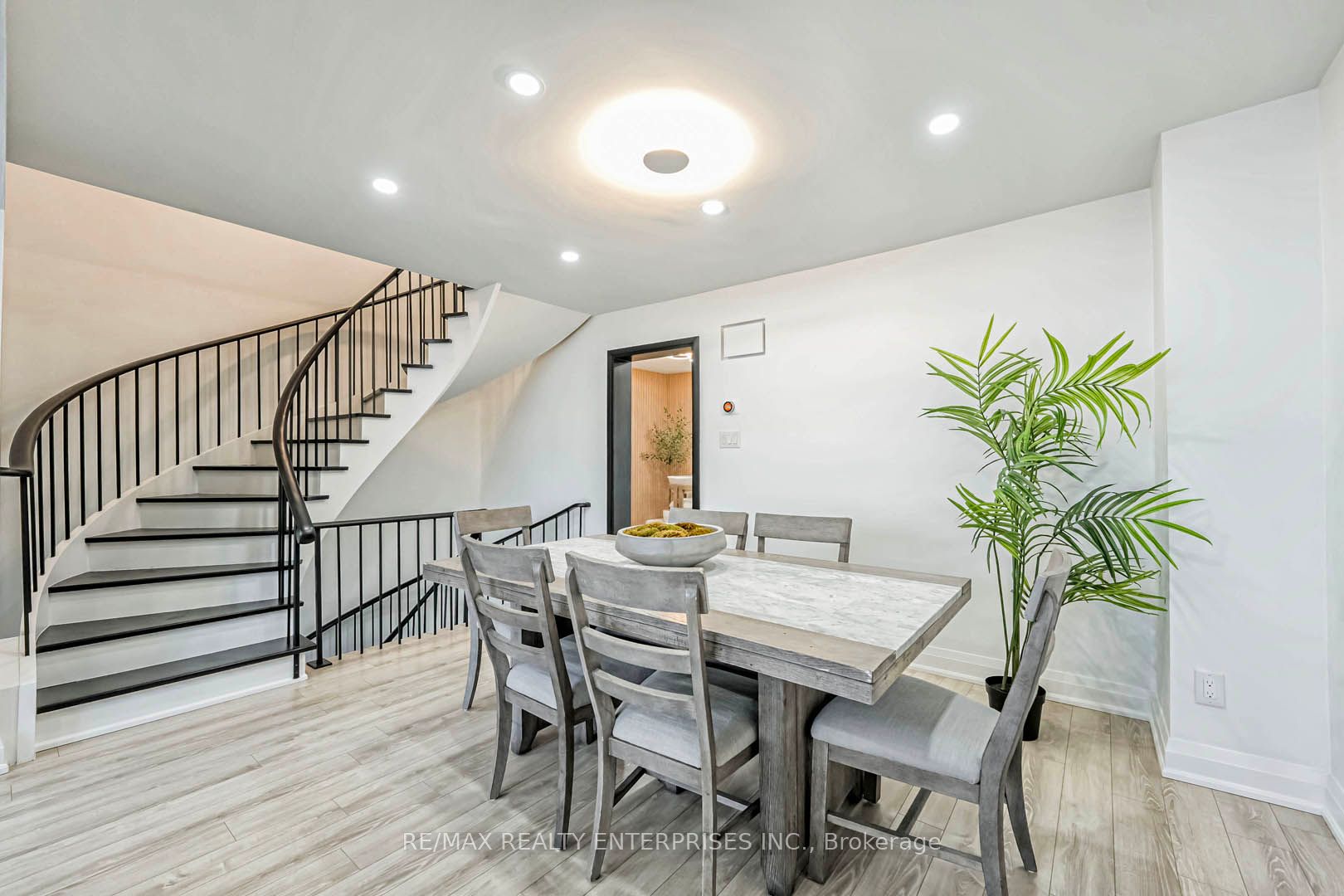 6679 Shelter Bay Road 37