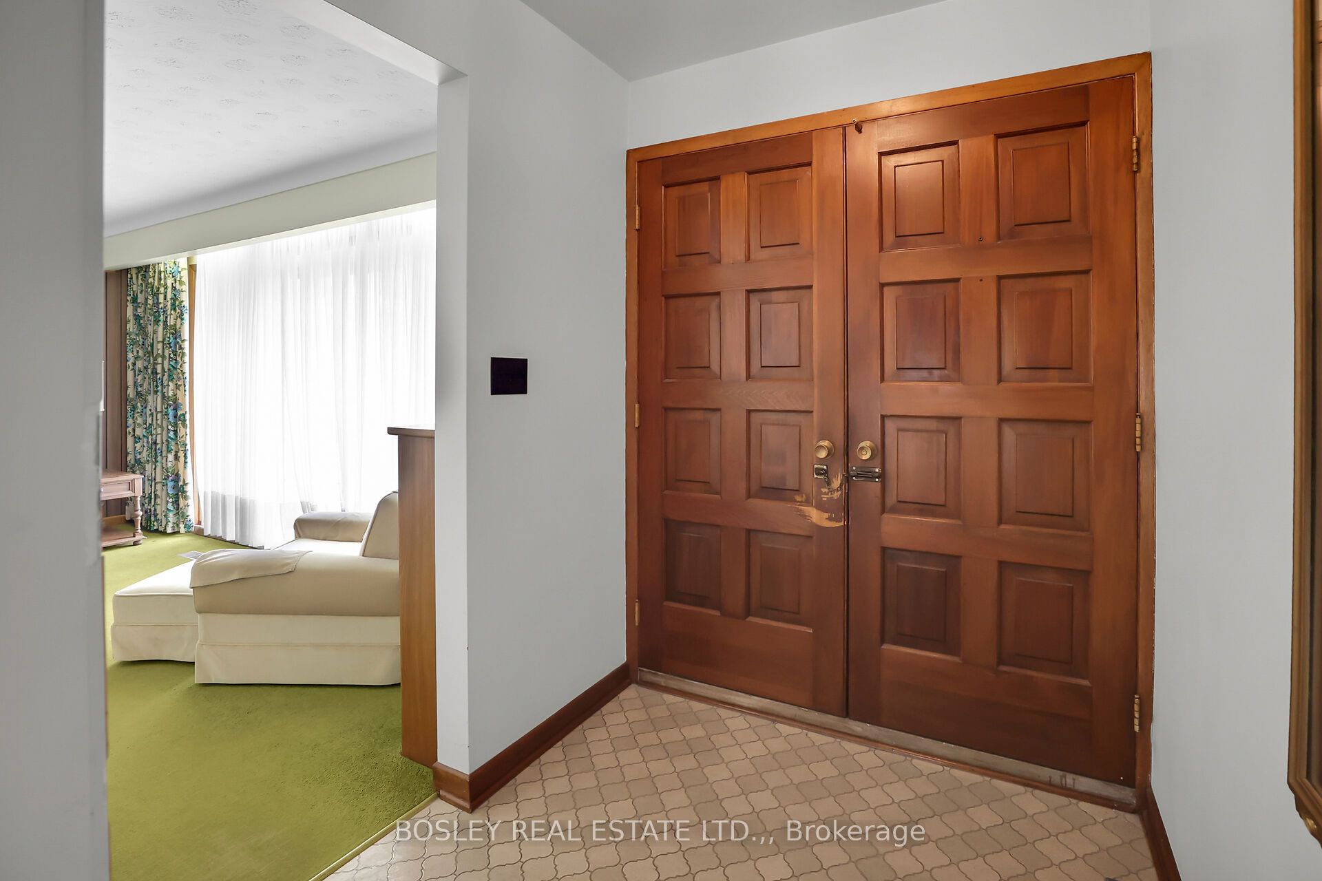 1320 Niagara Stone Road