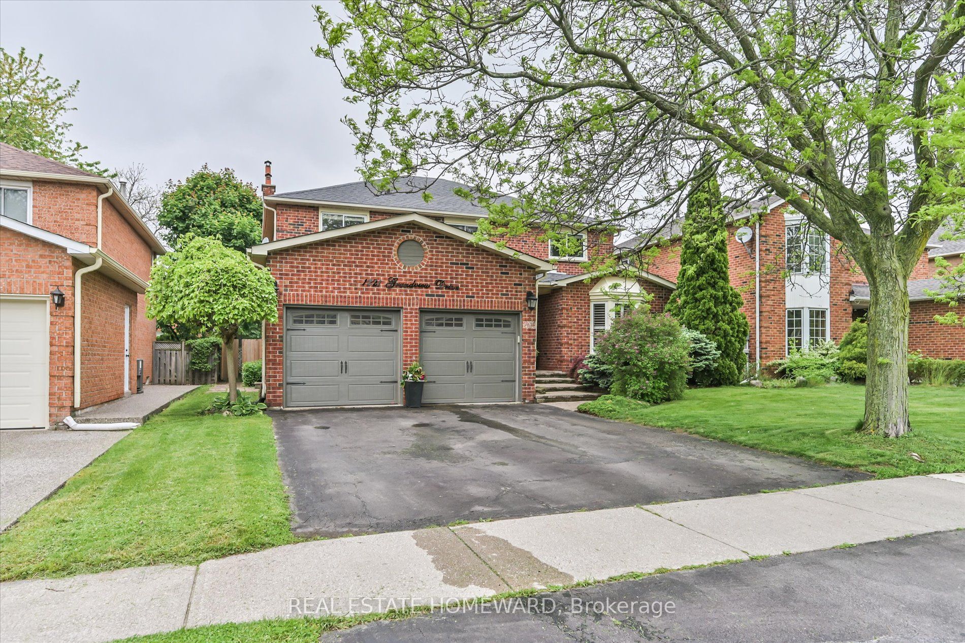 1221 Grandview Drive