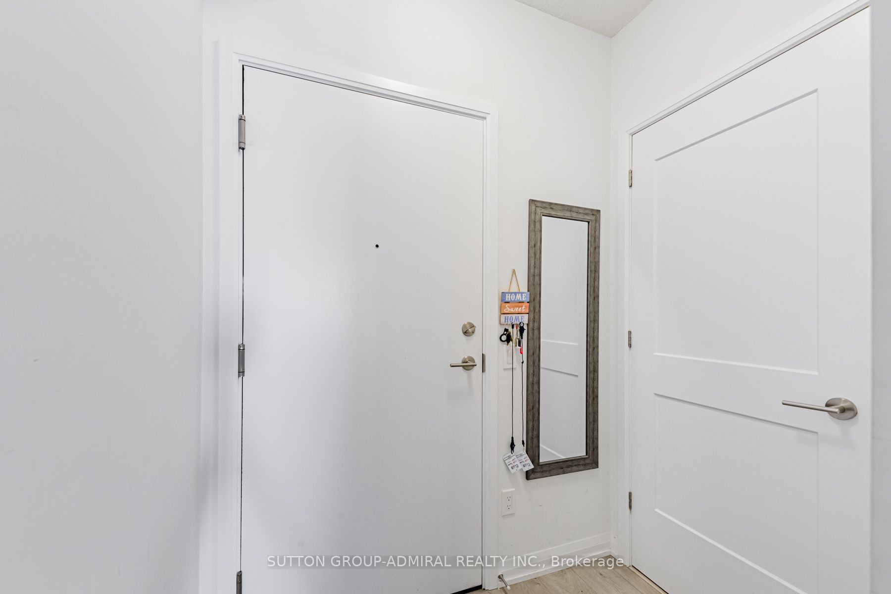 7895 Jane Street 2812