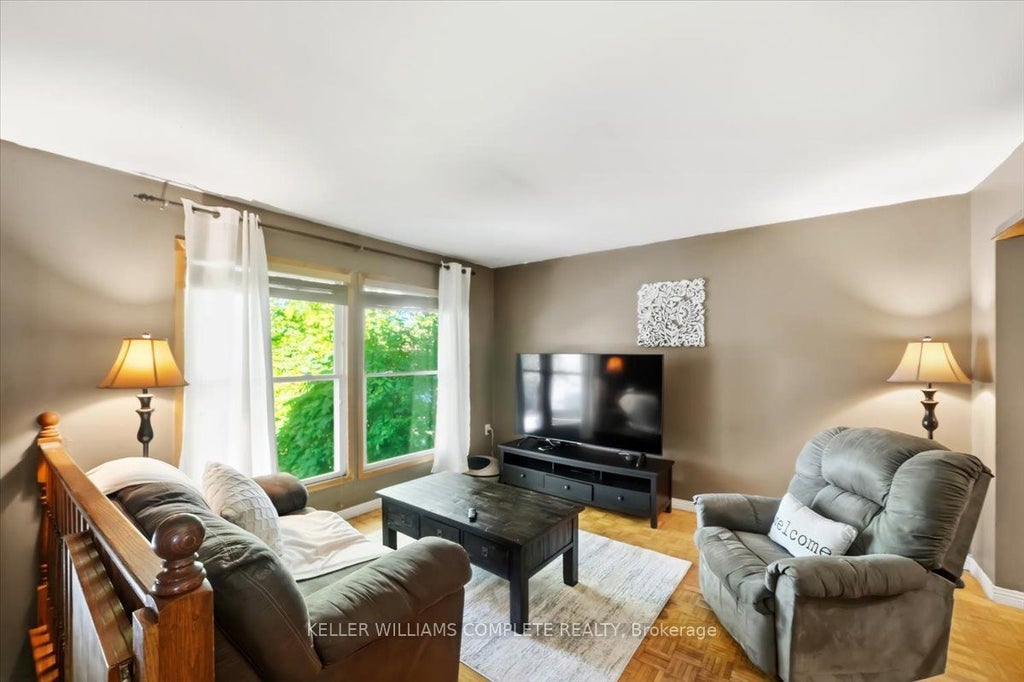 Photo of 228 Golden Orchard Drive, Hamilton, ON L9C 6J7 (MLS # X13453592)