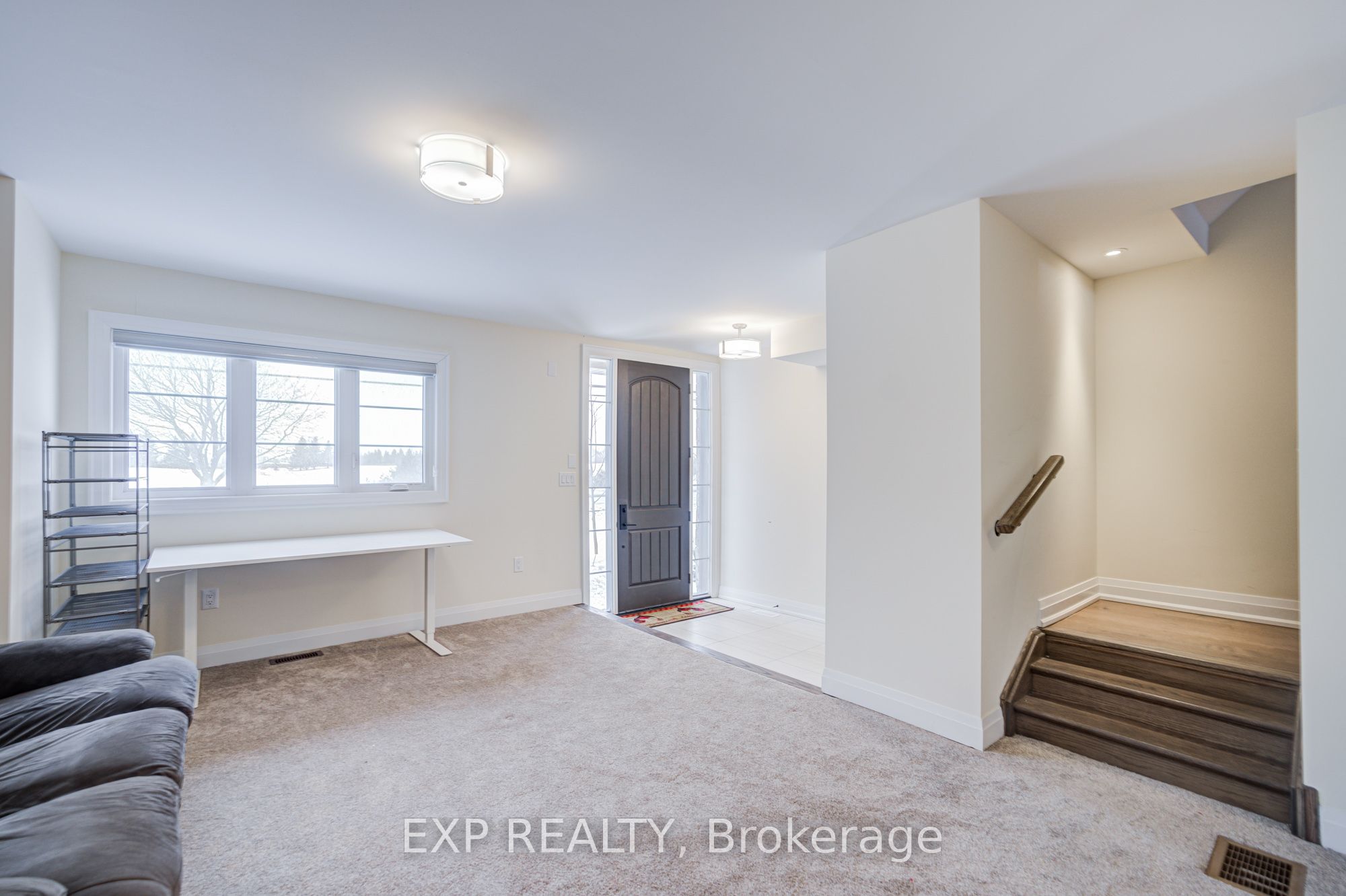 4255 Major Mackenzie Drive E