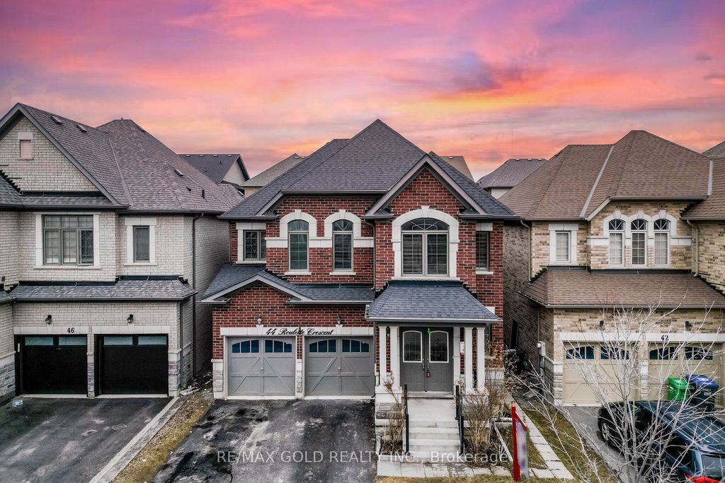 Photo of 44 Roulette Crescent, Brampton, ON L7A 4R6 (MLS # W13137092)