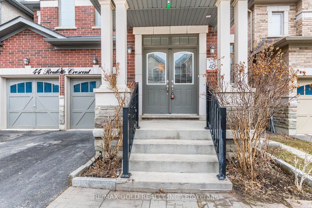 Photo of 44 Roulette Crescent, Brampton, ON L7A 4R6 (MLS # W13137092)