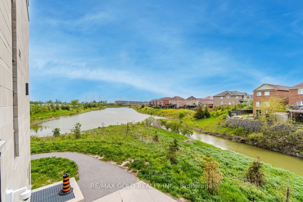 Photo of 39 New Delhi Drive #601, Markham, ON L3S 0E1 (MLS # N13076576)
