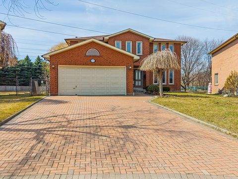 4261 Capilano Court Mississauga ON L4W 4H9