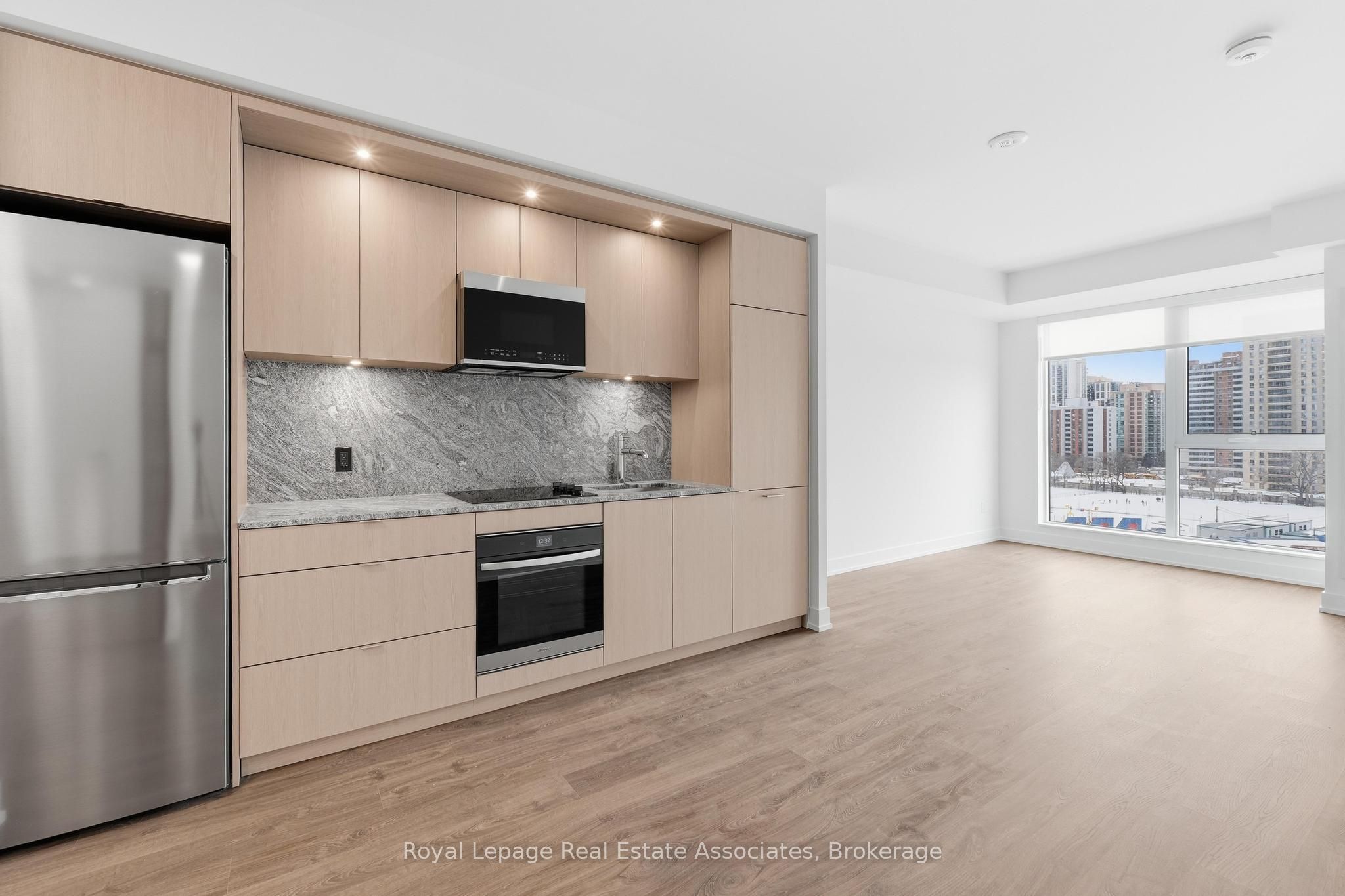 25 Cordova Avenue 808