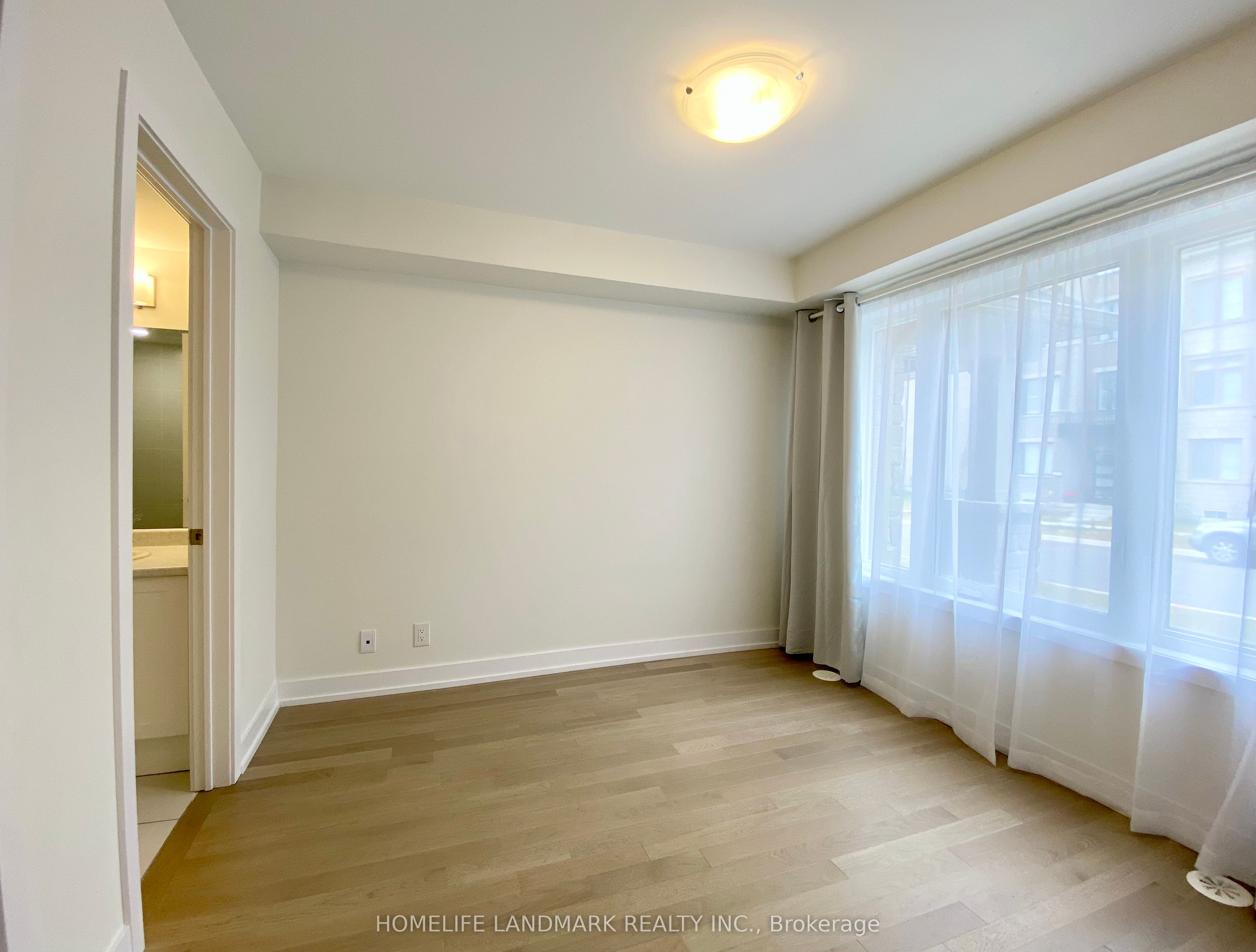 27 Guardhouse Crescent
