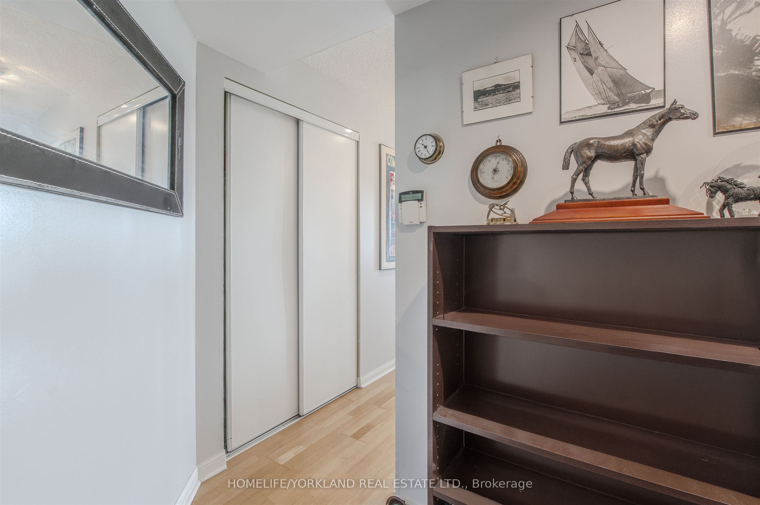 230 Queens Quay W 323