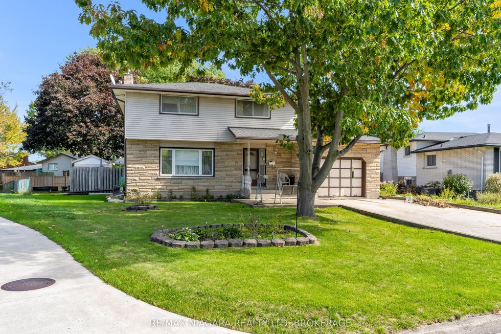 Photo of 21 Donlea Drive, Port Colborne, ON L3K 4W8 (MLS # X12459867)
