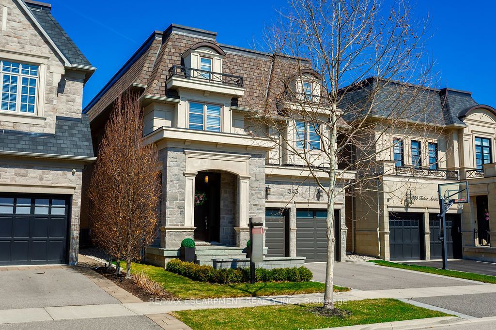 Photo of 343 Tudor Avenue, Oakville, ON L6K 2V5 (MLS # W12980110)