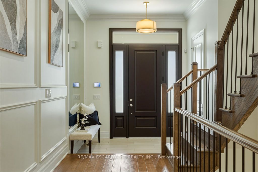 Photo of 343 Tudor Avenue, Oakville, ON L6K 2V5 (MLS # W12980110)