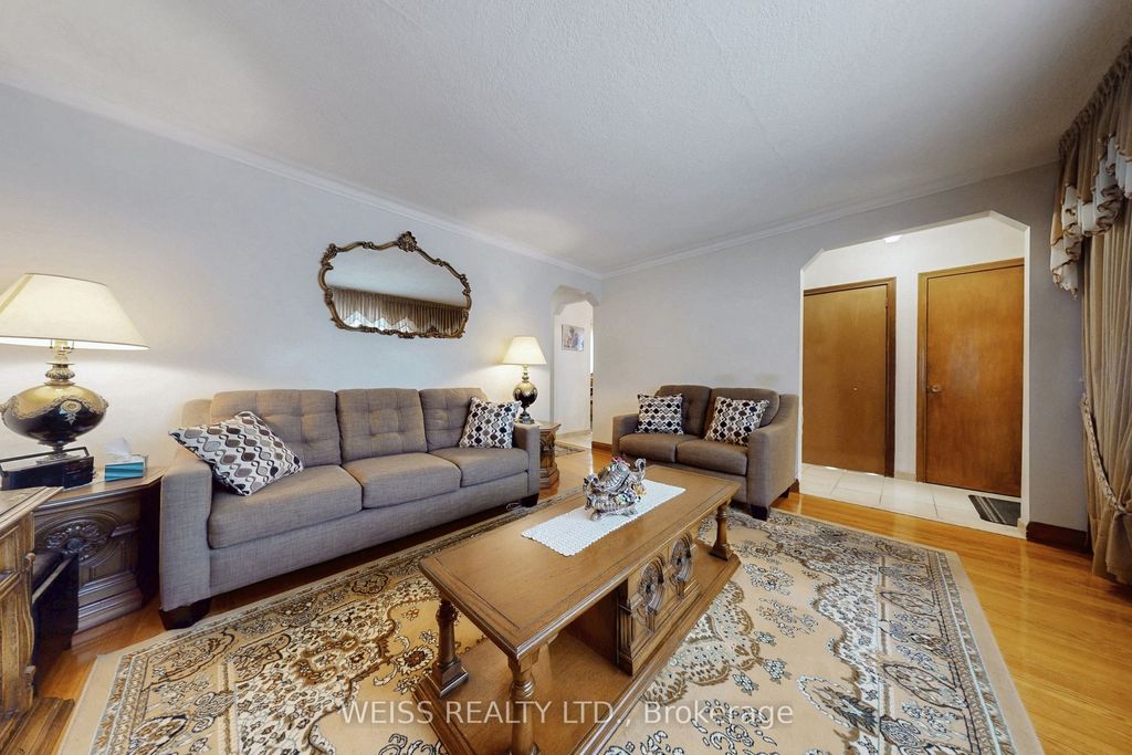 Photo of 246 Thirtieth Street, Toronto, ON M8W 3E1 (MLS # W12537262)