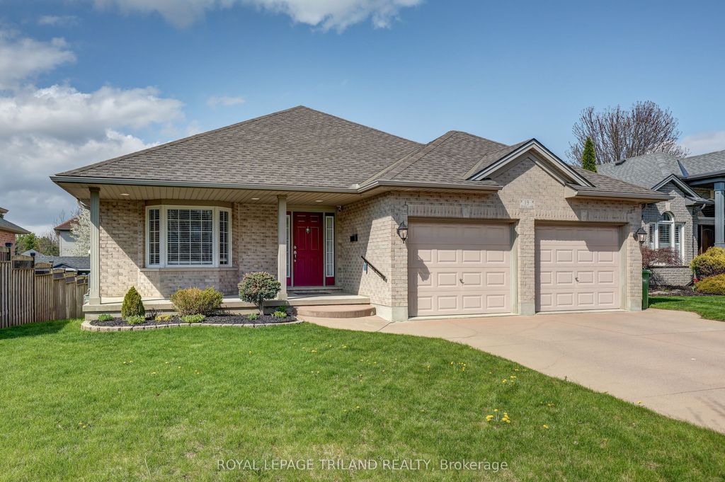 Photo of 19 Oriole Lane, St. Thomas, ON N5R 6K8 (MLS # X13060844)