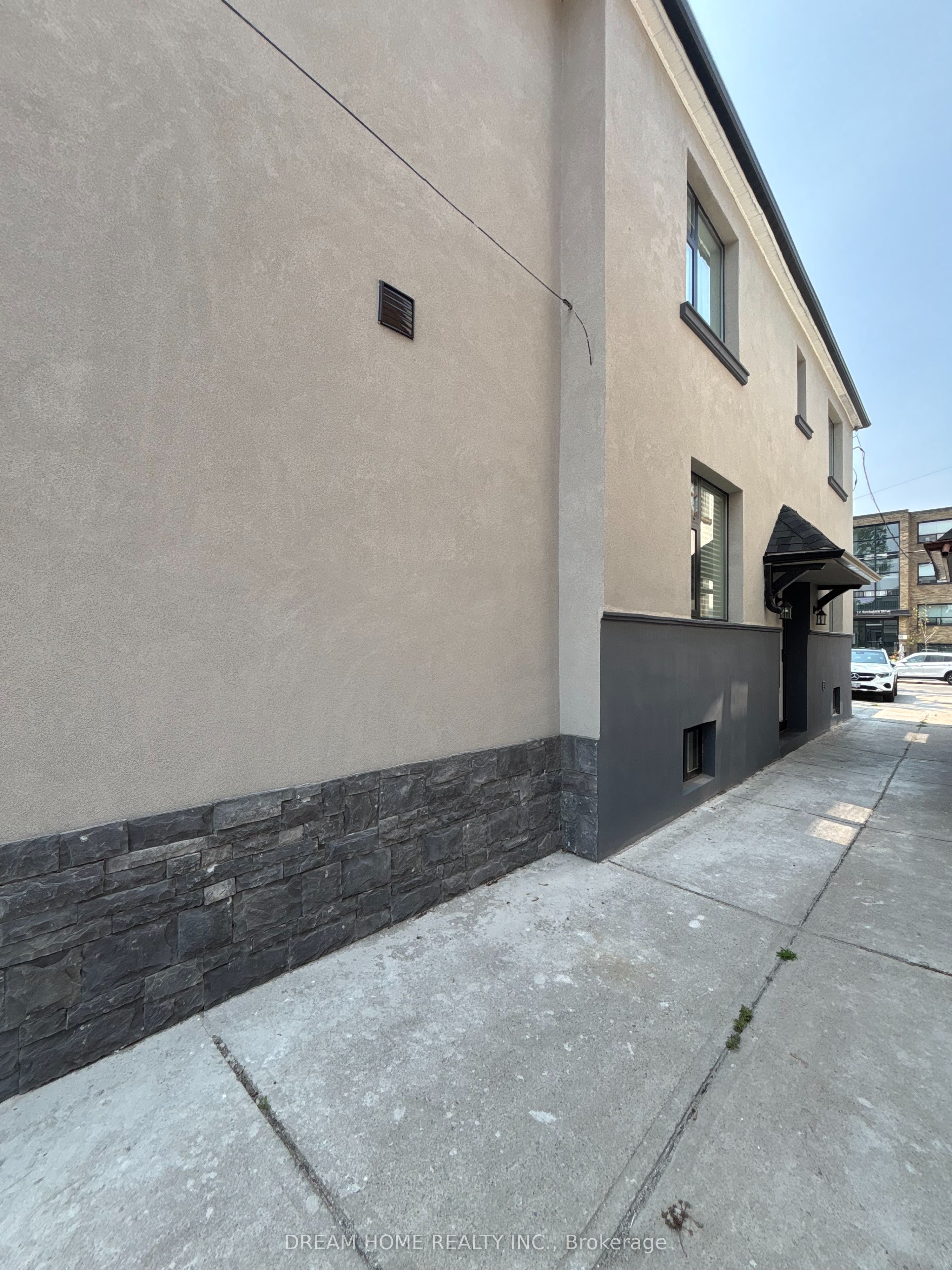 9 Rusholme Drive E Bsmt