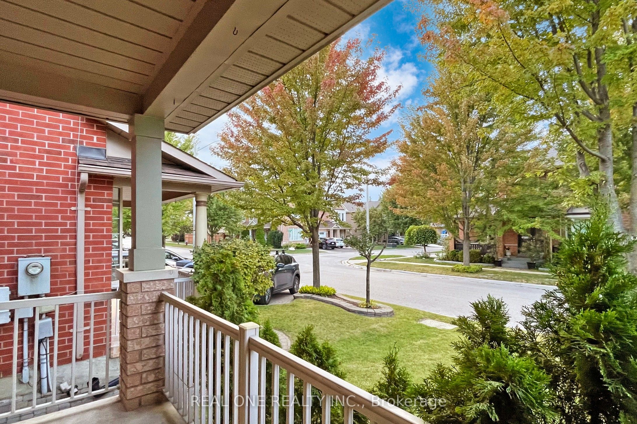 19 Longwood Avenue S