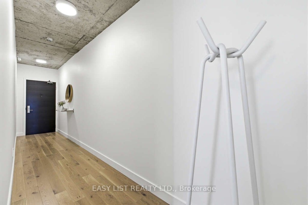Photo of 55 Stewart Street #822, Toronto, ON M5V 2V1 (MLS # C13763308)